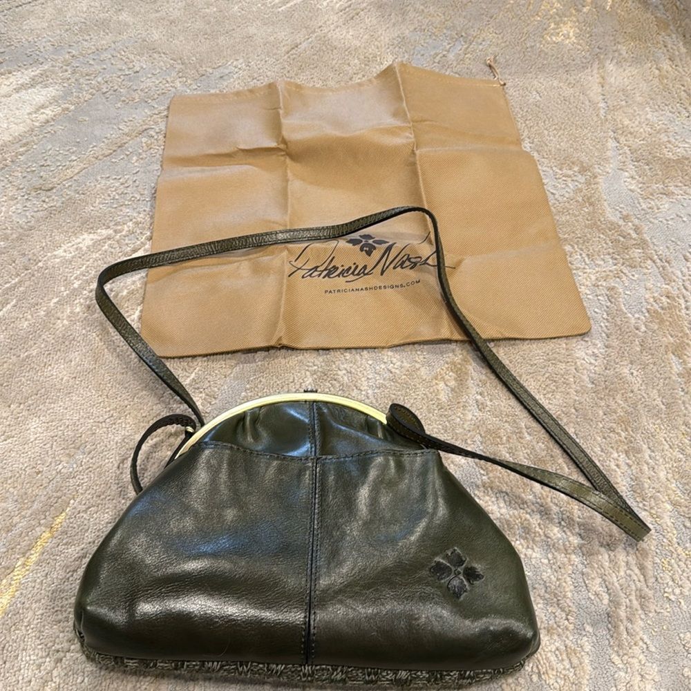 Patricia Nash Brand Leather crossbody dark olive green   Purse Beautiful like ne